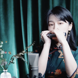 我和小妺在卫生间做爰
