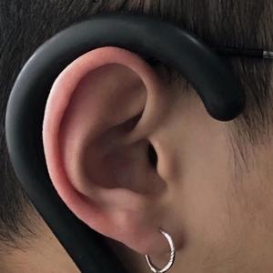 我和小妺在卫生间做爰
