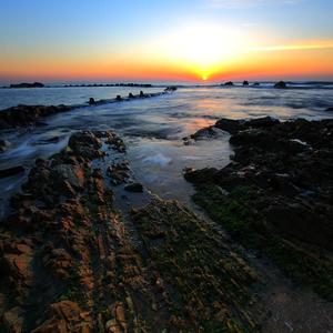 我和小妺在卫生间做爰
