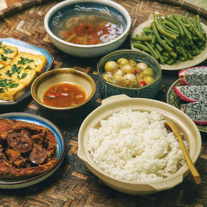 我和小妺在卫生间做爰
